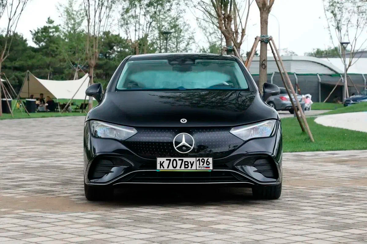 Аренда Mercedes EQE